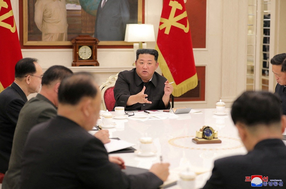 (05.16) Chủ tịch Triều Tiên Kim Jong-un đã chỉ trích công tác phòng chống dịch chưa hiệu quả của một số quan chức. (Nguồn: KCNA)