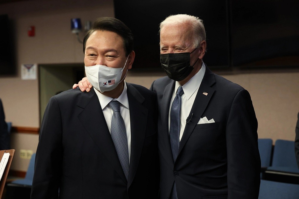 (05.23) Tổng thống Mỹ Joe Biden và người đồng cấp Hàn Quốc Yoon Suk-yeol gặp gỡ ngày 21/5 tại Seoul, Hàn Quốc. (Nguồn: Yonhap) (05.23) Tổng thống Mỹ Joe Biden và người đồng cấp Hàn Quốc Yoon Suk-yeol gặp gỡ ngày 21/5 tại Seoul, Hàn Quốc. (Nguồn: Yonhap)