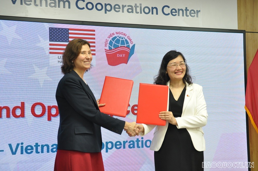 Khai trương Trung tâm Hợp tác Việt Nam-Hoa Kỳ tại Học viện Ngoại giao