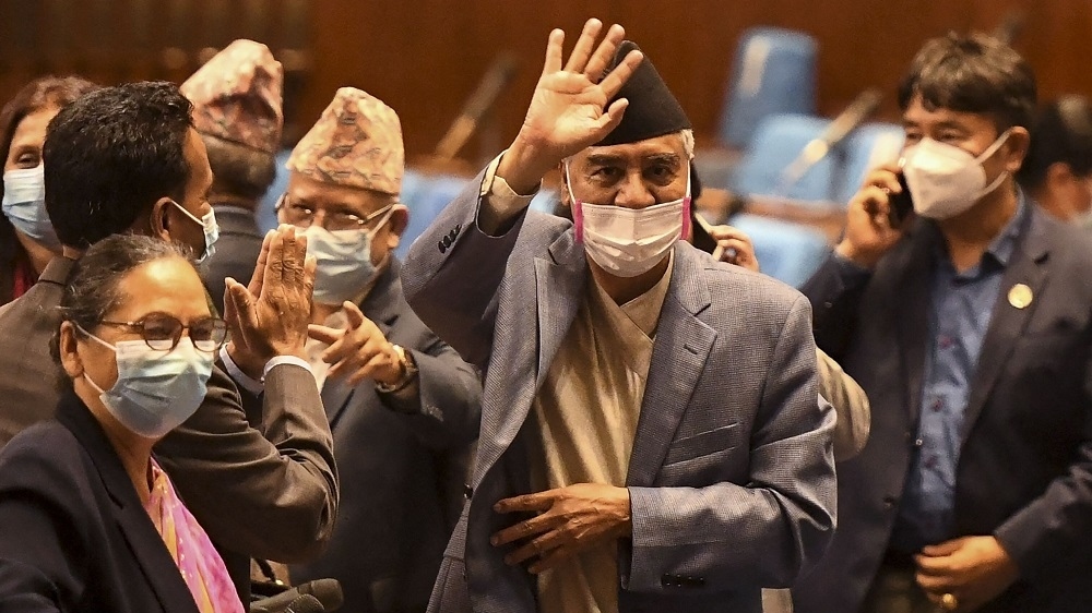 Tân Thủ tướng Nepal: Từ bài toán cân bằng Trung-Ấn tới thách thức mang tên Covid-19