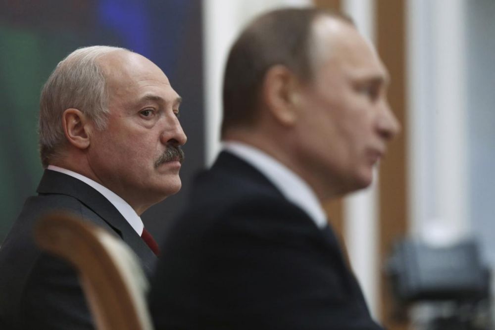 (8.2) Tổng thống Belarus Alexander Lukashenko có nhiều suy tính khi thực hiện vụ bắt giữ 33 người Nga hôm 30/7. - Ảnh minh họa. (Nguồn: Sputnik/Reuters) 0949 32 8 baiphu belarus