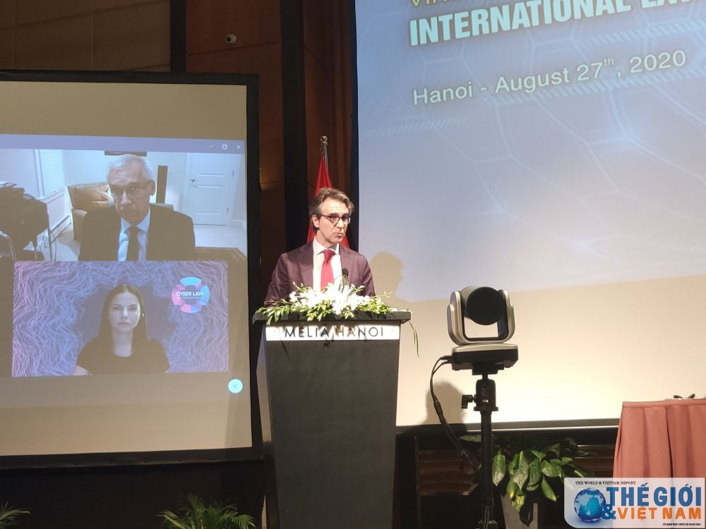 Trưởng Phái đoàn đại diện của EU tại Việt Nam, Đại sứ Giorgio Aliberti phát biểu tại Hội thảo. (Ảnh: Minh Quân) 0319-img20200827081844