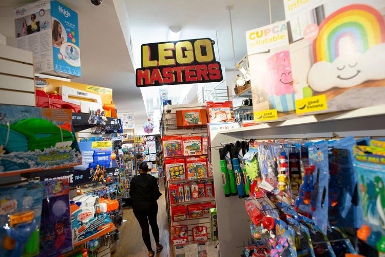 (08.08) Người Mỹ có thể gặp khó khăn trong việc mua đồ chơi cho Giáng Sinh năm nay do đại dịch Covid-19. (Nguồn: AFP)