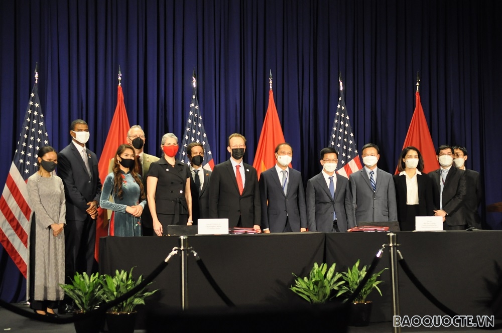 Toàn cảnh chuyến thăm Việt Nam của nữ Tổng thống Mỹ đầu tiên Toàn cảnh chuyến thăm Việt Nam của nữ Tổng thống Mỹ đầu tiên