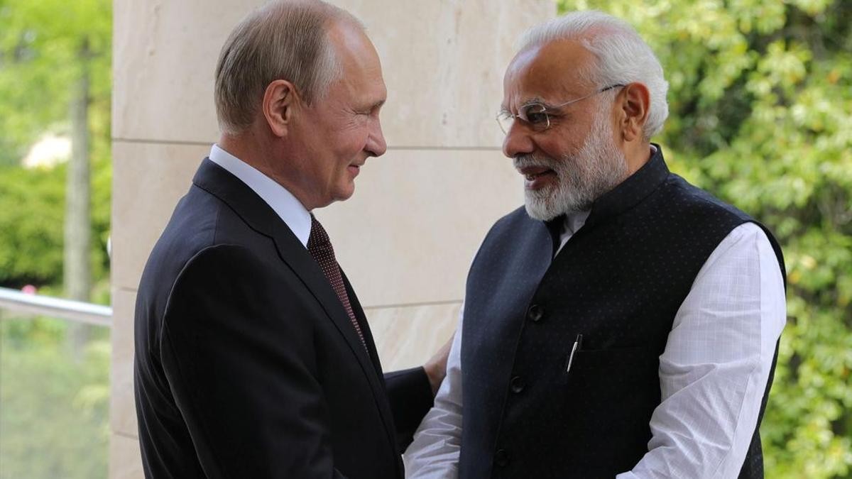 Tổng thống Nga Vladimir Putin và Thủ tướng Ấn Độ Narendra Modi đã có cuộc điện đàm 45 phút hồi cuối tháng 8. (Nguồn: BusinessToday.in) Tổng thống Nga Vladimir Putin và Thủ tướng Ấn Độ Narendra Modi đã có cuộc điện đàm 45 phút hồi cuối tháng 8. (Nguồn: BusinessToday.in)