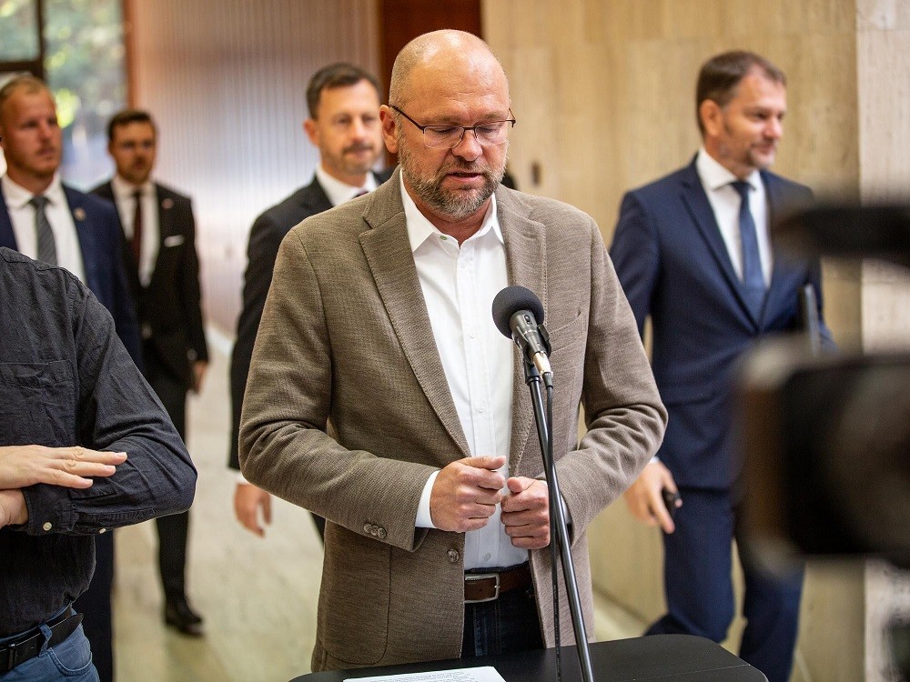 (09.06) Cựu Phó Thủ tướng, Bộ trưởng Kinh tế Slovakia Richard Sulik đã khởi đầu cho làn sóng từ chức trong chính phủ liên minh Slovakia. (Nguồn: Actuality.SK)