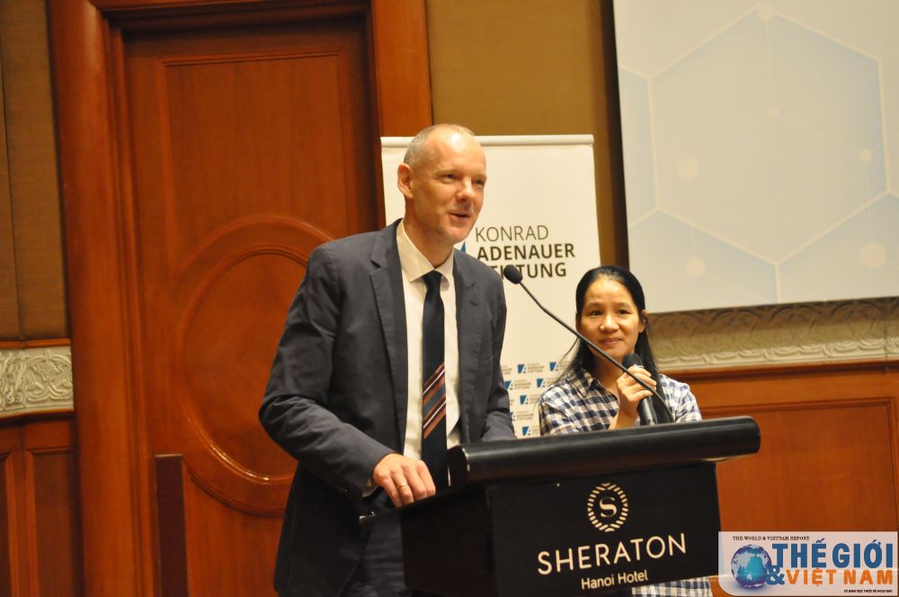 (10.02) Ông Peter Girke, Trưởng đại diện Quỹ KAS tại Việt Nam hồi tưởng về quá trình xây dựng môn học ngoại giao đa phương cùng Học viện Ngoại giao. (Ảnh: Minh Quân) Chú trọng đào tạo nhân lực ngoại giao đa phương trong bối cảnh mới