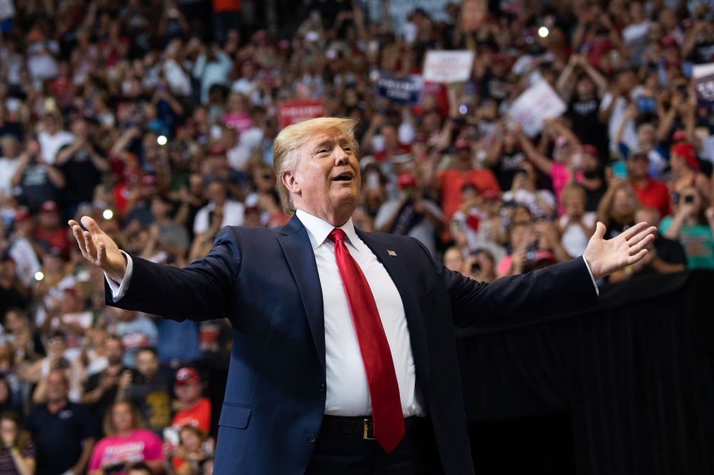 (10.28) Tổng thống Donald Trump trong chiến dịch tranh cử tại Las Vegas tháng 8/2019. (Nguồn: AFP) Bầu cử Mỹ 2020: Bốn yếu tố ‘thành bại’ của Tổng thống Donald Trump