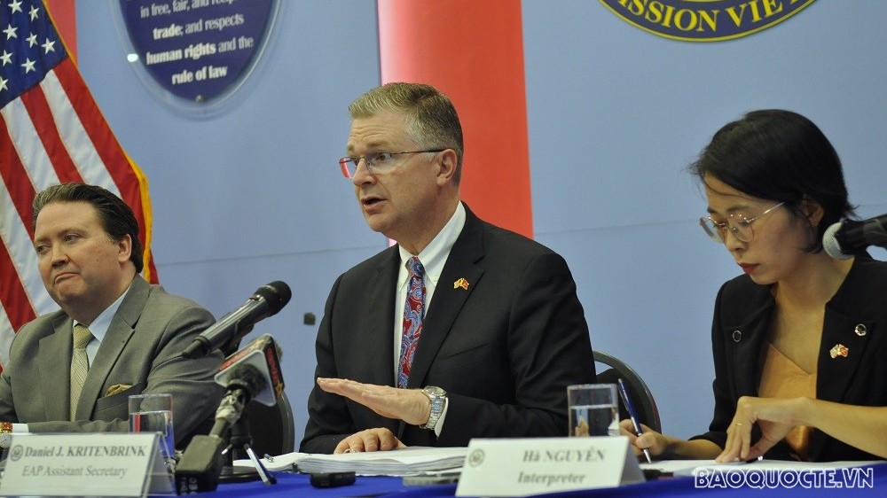 Trợ lý Ngoại trưởng Mỹ: Quan hệ Việt-Mỹ đang 'vững mạnh hơn bao giờ hết'
