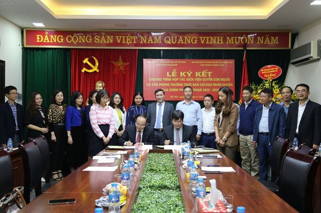 Viện Quyền Con người và Văn phòng Thường trực về Nhân quyền ký hợp tác