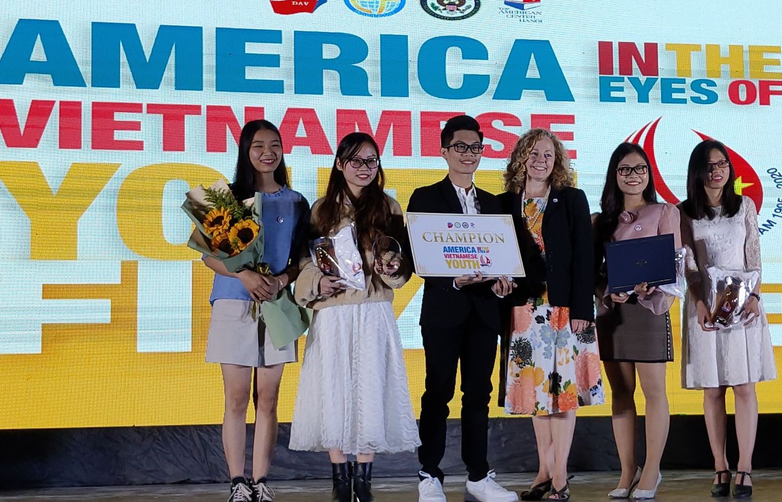 Quan hệ Việt Nam - Hoa Kỳ qua góc nhìn của giới trẻ Việt Nam