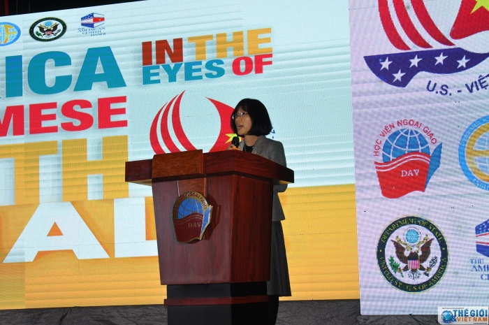 sinh vien ngoai giao vun dap quan he viet my qua nuoc my trong toi