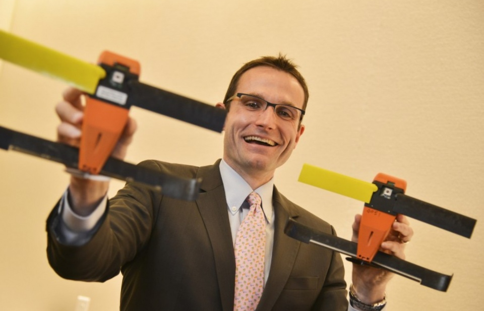 Mỹ giới thiệu đội máy bay không người lái siêu nhỏ