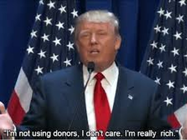 Nước Mỹ vẫn yêu quý Donald Trump, tại sao?