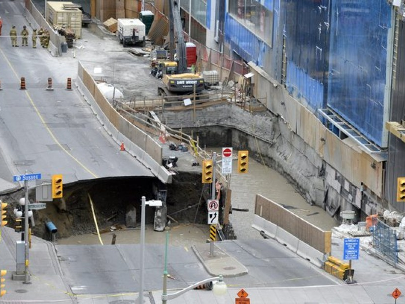Hố tử thần lớn xuất hiện ngay trung tâm thủ đô Canada