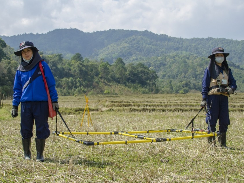 Mỹ tăng cường tài trợ cho công tác rà phá bom mìn ở Lào