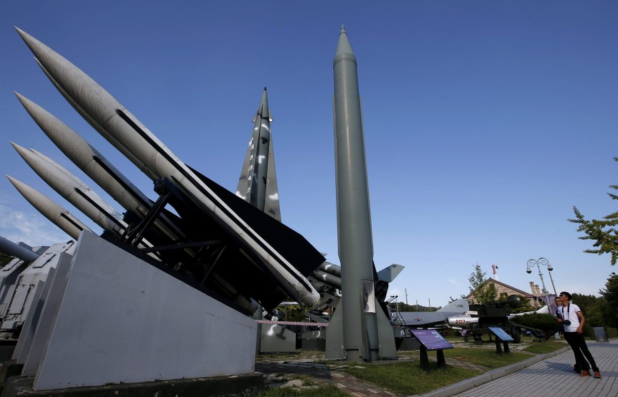 'Triều Tiên phóng 3 tên lửa ra biển Nhật Bản'