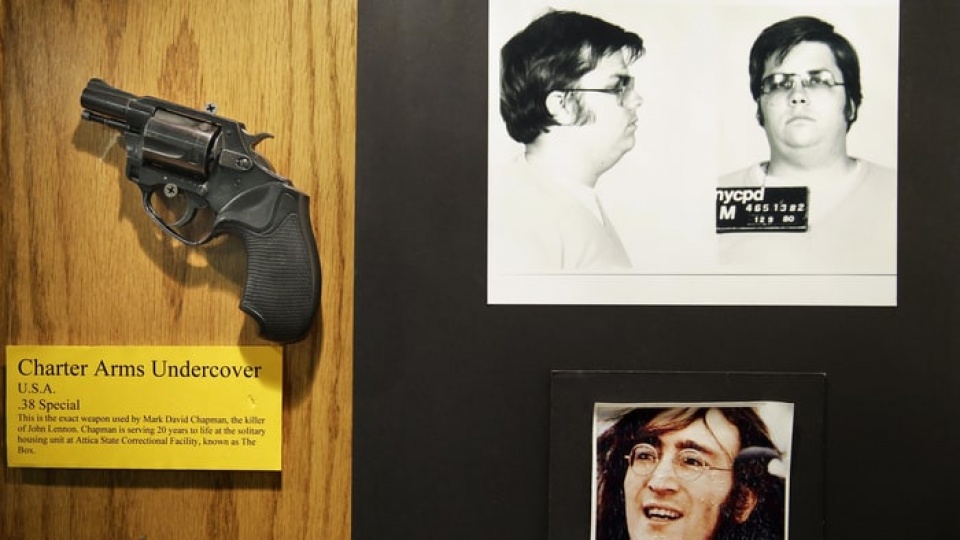 Mỹ tiếp tục bác đơn phóng thích kẻ sát hại John Lennon my tie p tu c ba c don phong thich ke sat hai john lennon