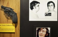 Mỹ tiếp tục bác đơn phóng thích kẻ sát hại John Lennon