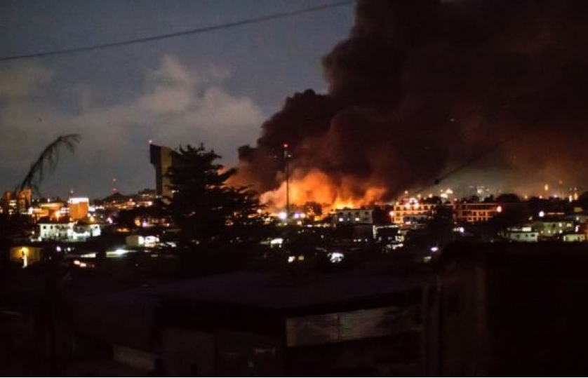 Gabon: Người biểu tình phóng hỏa tòa nhà Quốc hội