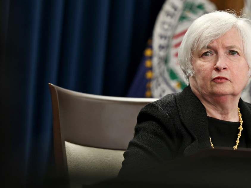 Kinh tế Mỹ cải thiện, FED giữ nguyên lãi suất