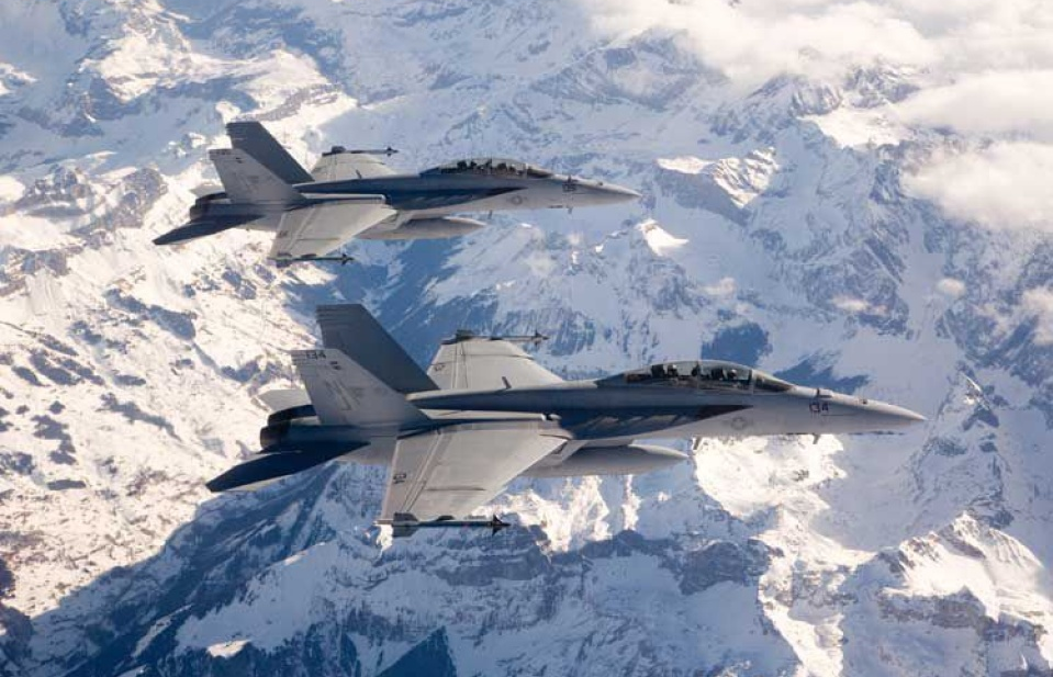 Mỹ "bật đèn xanh" cho Kuwait, Qatar mua vũ khí