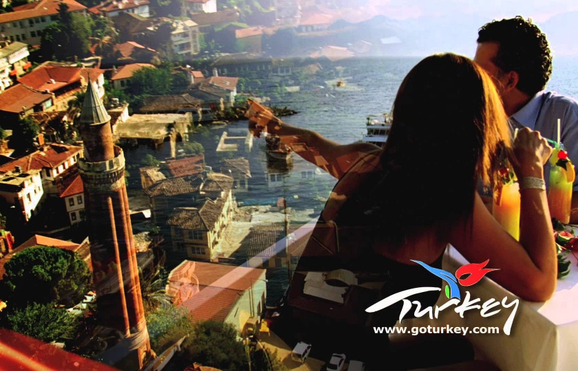 Thổ Nhĩ Kỳ: Khách du lịch sụt giảm gần 40% vì đảo chính