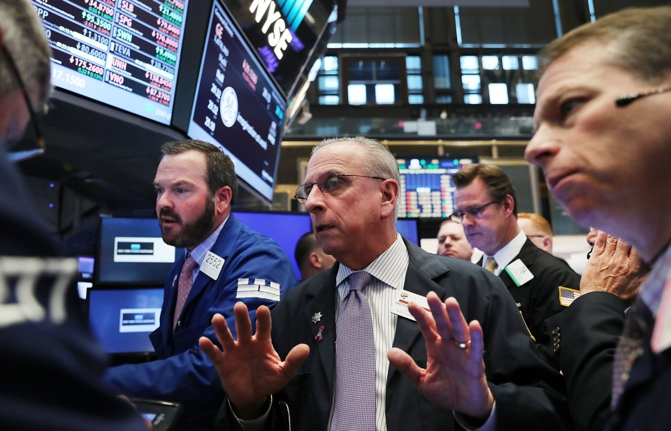 Thị trường chứng khoán Mỹ khởi sắc sau bầu cử