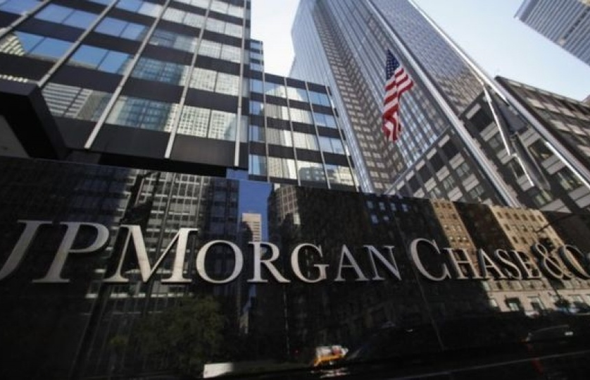 Mỹ phạt JP Morgan 260 triệu USD vì tuyển "người quen"