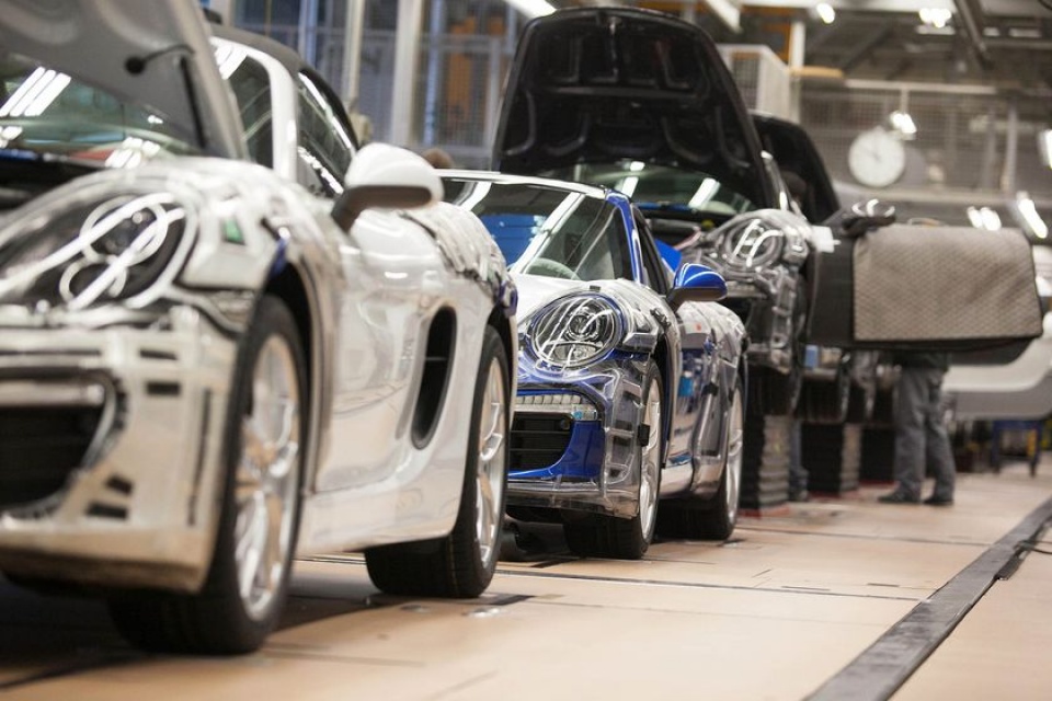 volkswagen bi dieu tra gian lan khi thai voi dong xe porsche