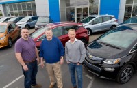 tesla toi da hoa tinh nang xe tu lai thong qua chip moi