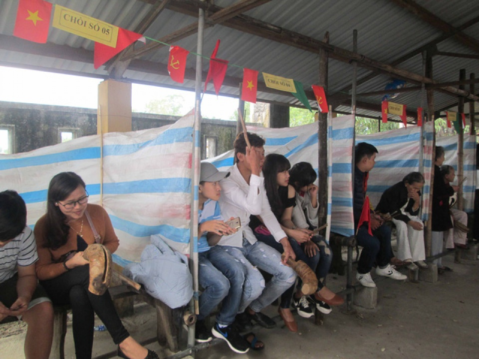 Độc đáo phiên chợ chỉ họp 3 ngày đầu năm trên gò cao