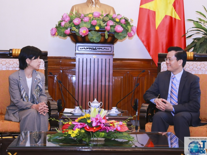 Thứ trưởng Hà Kim Ngọc tiếp xã giao Đại sứ Canada