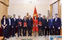 bo ngoai giao trao quyet dinh bo nhiem vu truong vu to chuc can bo