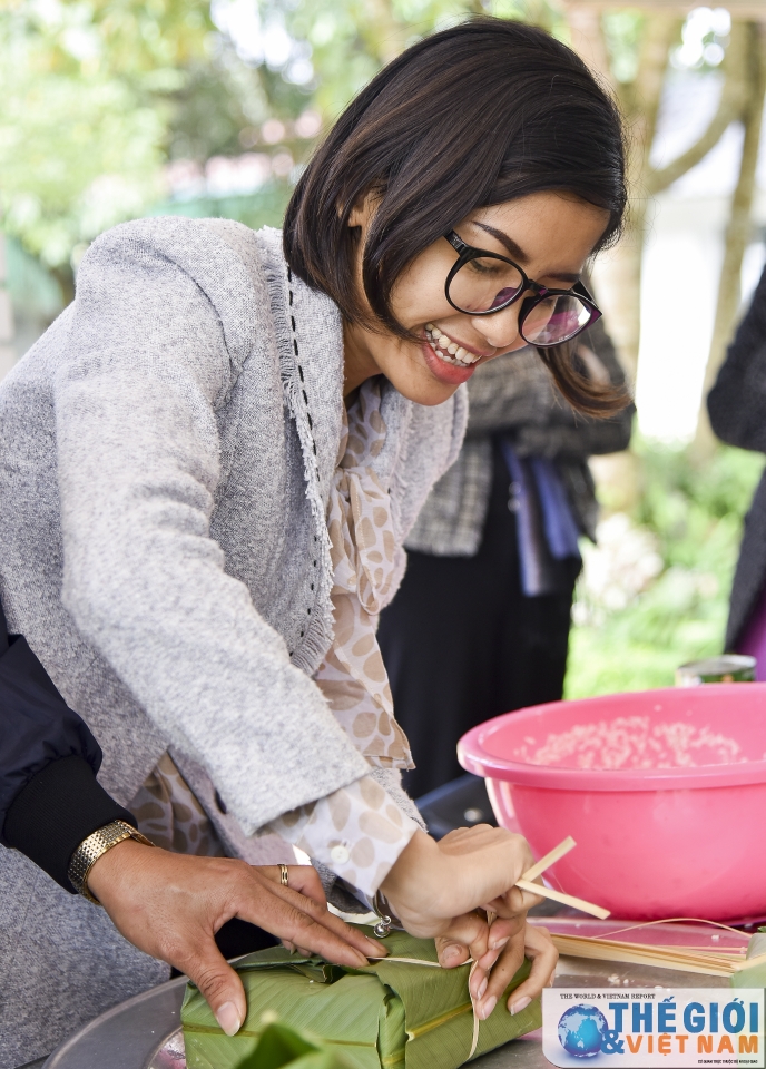 nhom awch trai nghiem lam banh chung