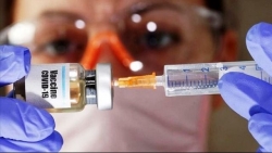 Covid-19: Dịch diễn biến phức tạp; vaccine là sự lựa chọn; tăng cường giới nghiêm