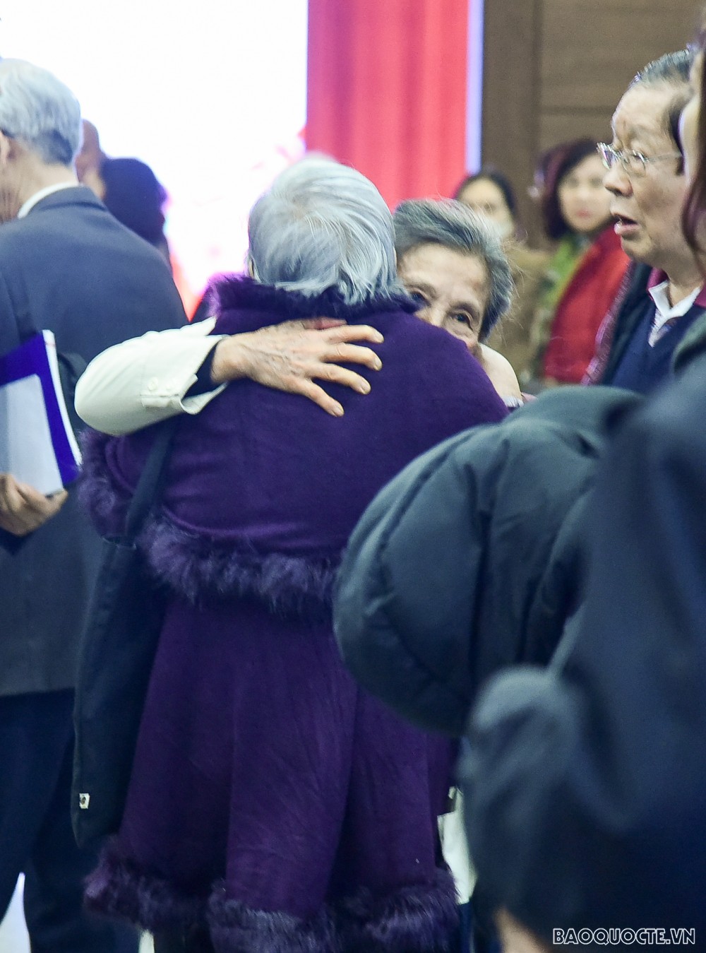 Phó Thủ tướng Phạm Bình Minh mừng thọ các cán bộ hưu trí Bộ Ngoại giao