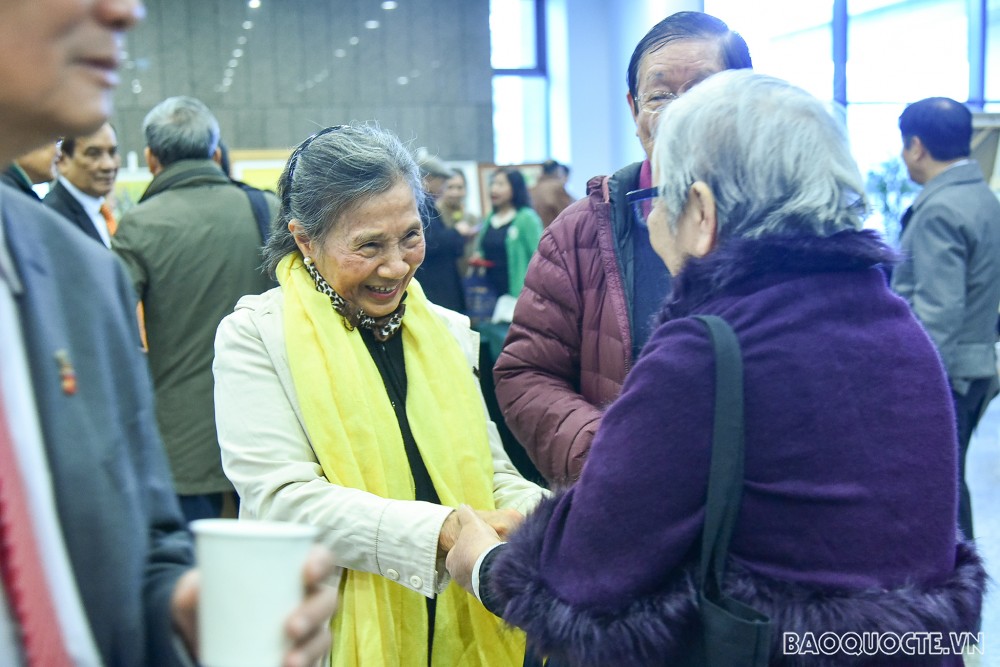 Phó Thủ tướng Phạm Bình Minh mừng thọ các cán bộ hưu trí Bộ Ngoại giao