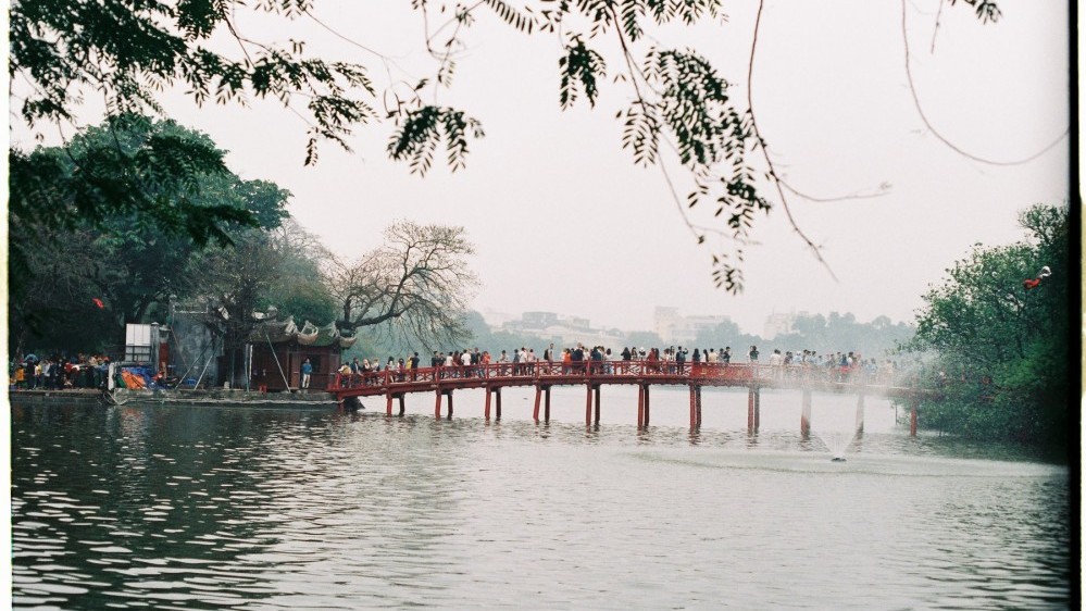 Dự báo thời tiết đêm nay và ngày mai (30-31/1): Hà Nội mưa nhỏ, Nam Bộ đêm có mưa rào vài nơi, ngày nắng