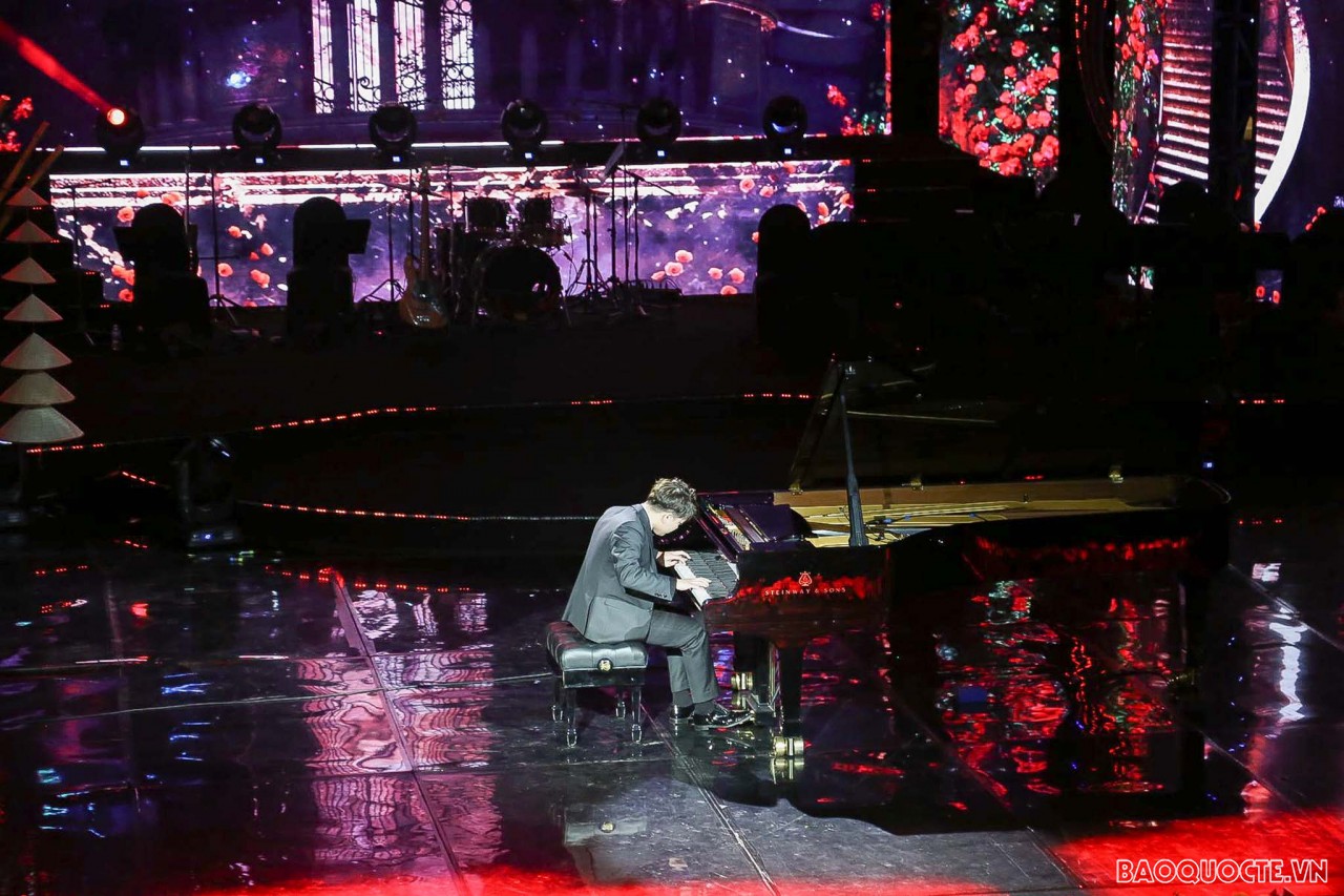 Xuân Quê hương 2022: Chủ tịch nước đánh trống khai hội mừng xuân