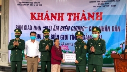 Quảng Trị: Bàn giao ‘Mái ấm biên cương’ cho hộ nghèo khu vực biên giới