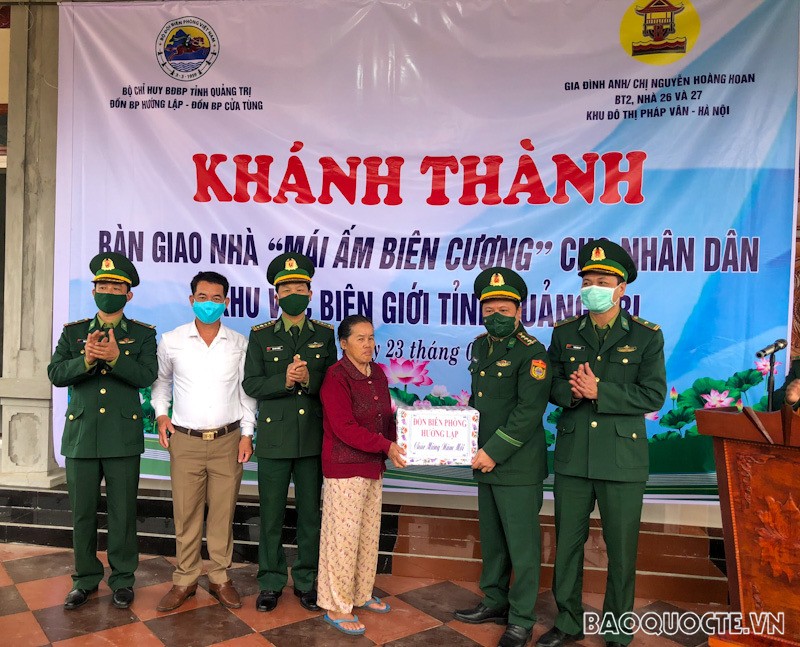 undefined Quảng Trị: Bàn giao ‘Mái ấm biên cương’ cho hộ nghèo khu vực biên giới