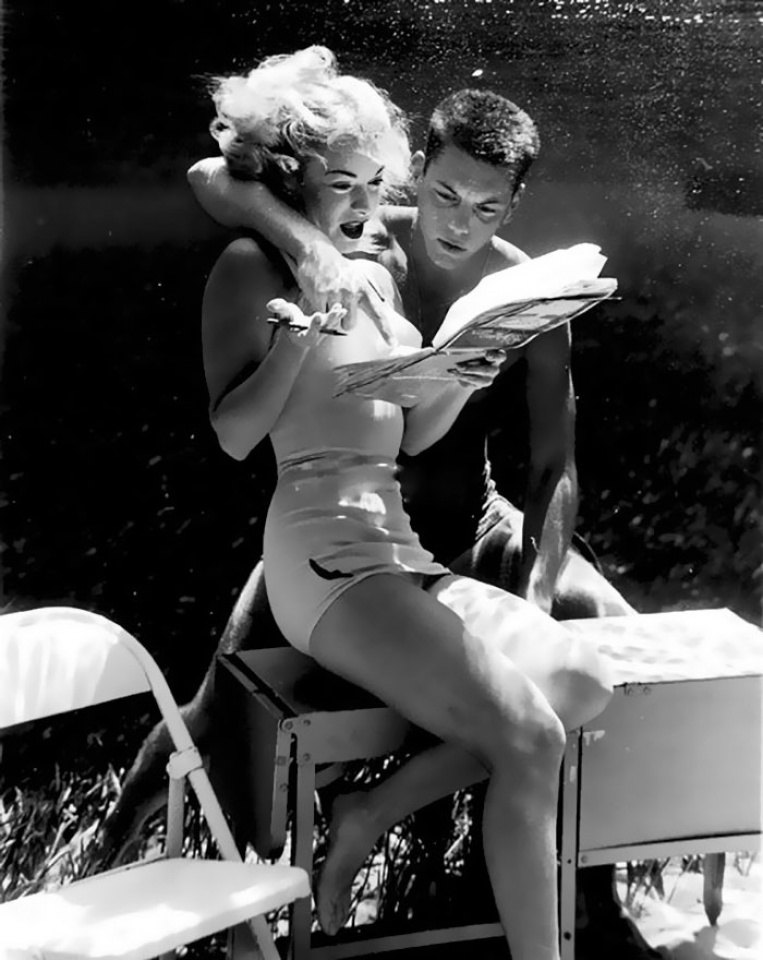 ngo ngang truoc nhung buc anh duoi day dai duong 80 nam truoc