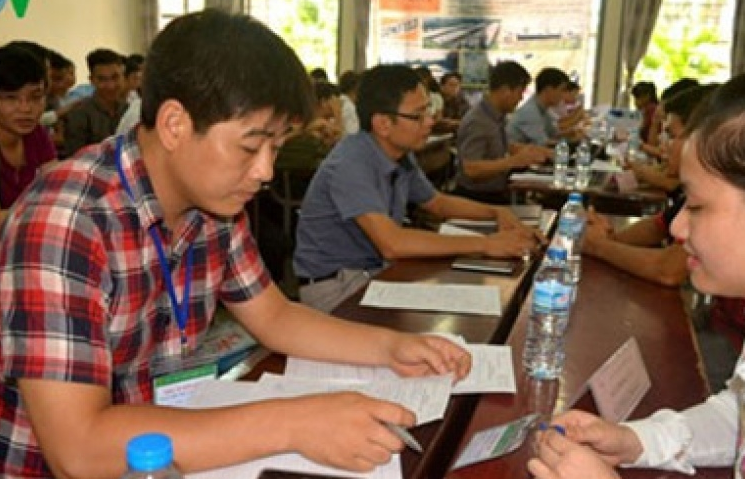 Cơ hội việc làm nhiều, sao vẫn còn 200.000 sinh viên thất nghiệp?