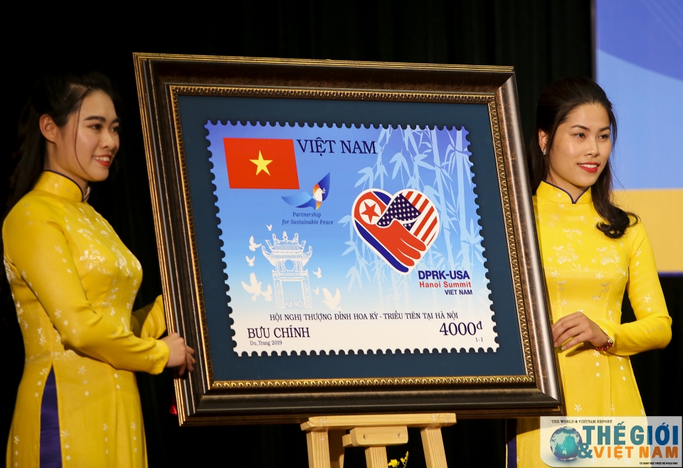 Phát hành bộ tem chào mừng Hội nghị thượng đỉnh Mỹ - Triều phat hanh bo tem chao mung hoi nghi thuong dinh my trieu