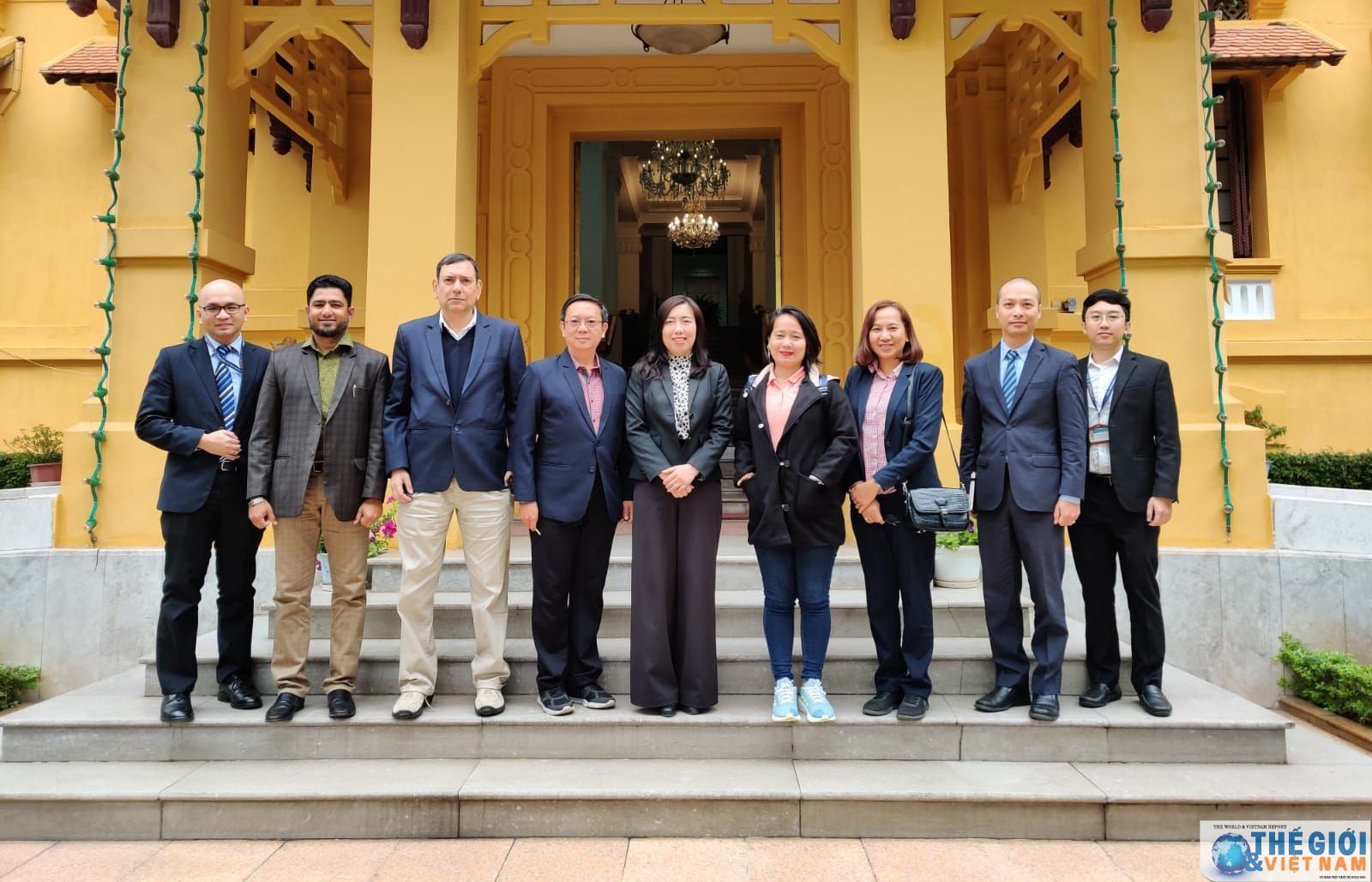 Phóng viên quốc tế tích cực quảng bá hình ảnh Việt Nam ra thế giới