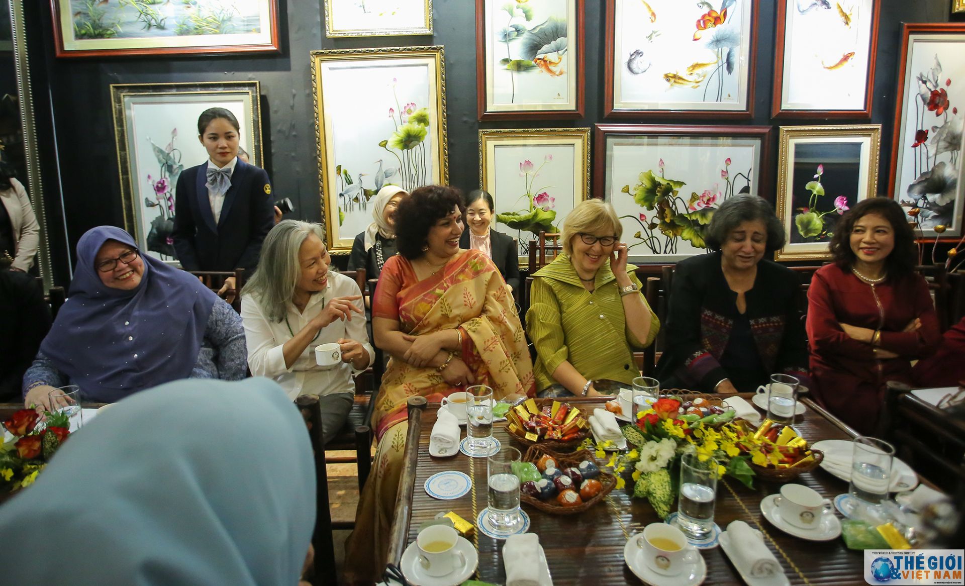 nhom awch gap mat dau xuan tro tai theu tay truyen thong