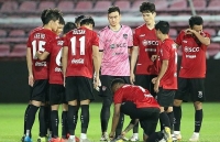 muangthong united len tieng ve tuong lai van lam