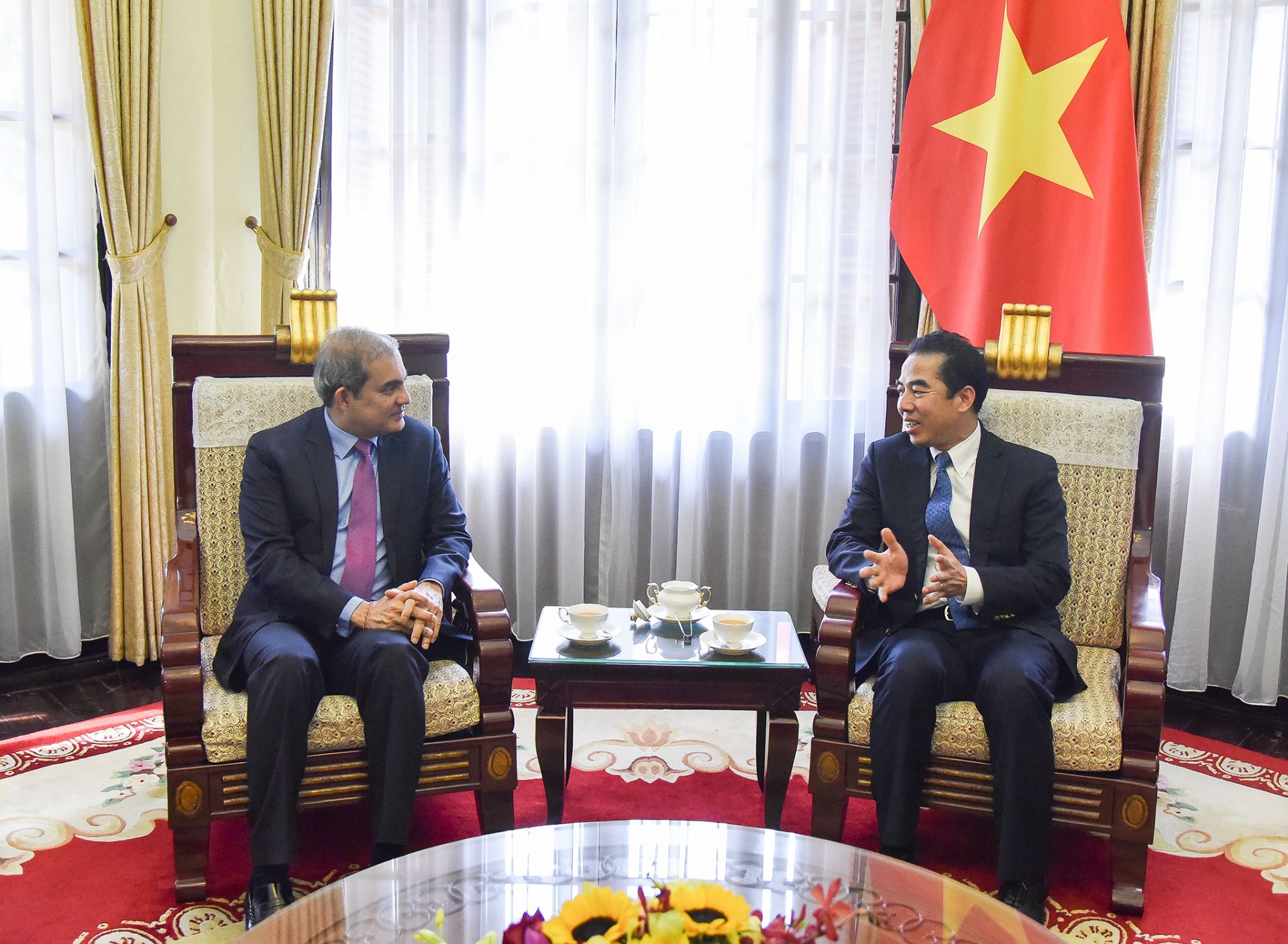 thu truong ngoai giao to anh dung tiep giam doc unhcr khu vuc chau a thai binh duong tai thai lan