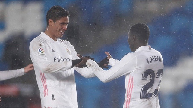 Niềm vui chiến thắng của các cầu thủ Real Madrid